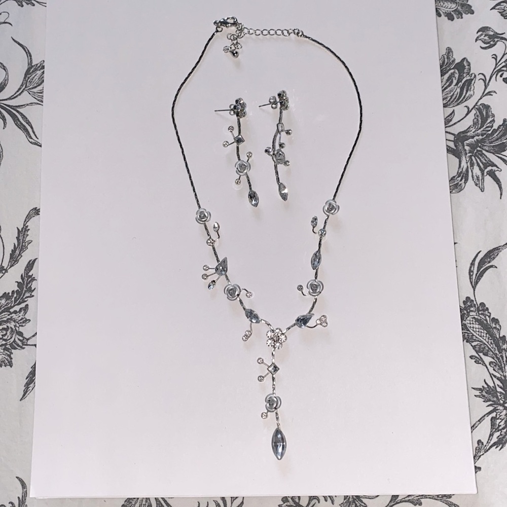 Silver Necklace and earring set